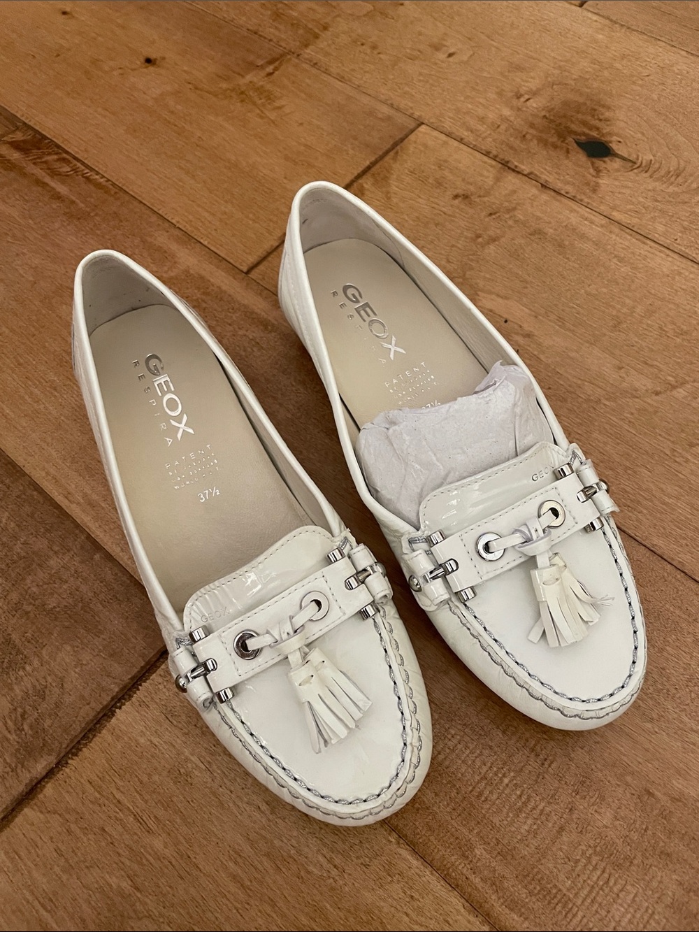 Geox White Leather Tassel Loafers